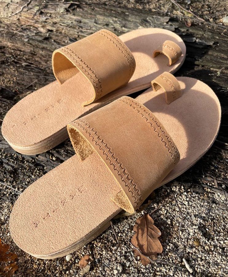 Patinavase Lexy mit Persimmonzweig