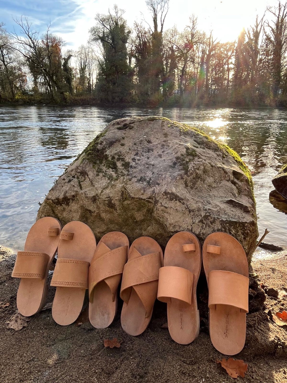 Patinavase Lexy mit Persimmonzweig